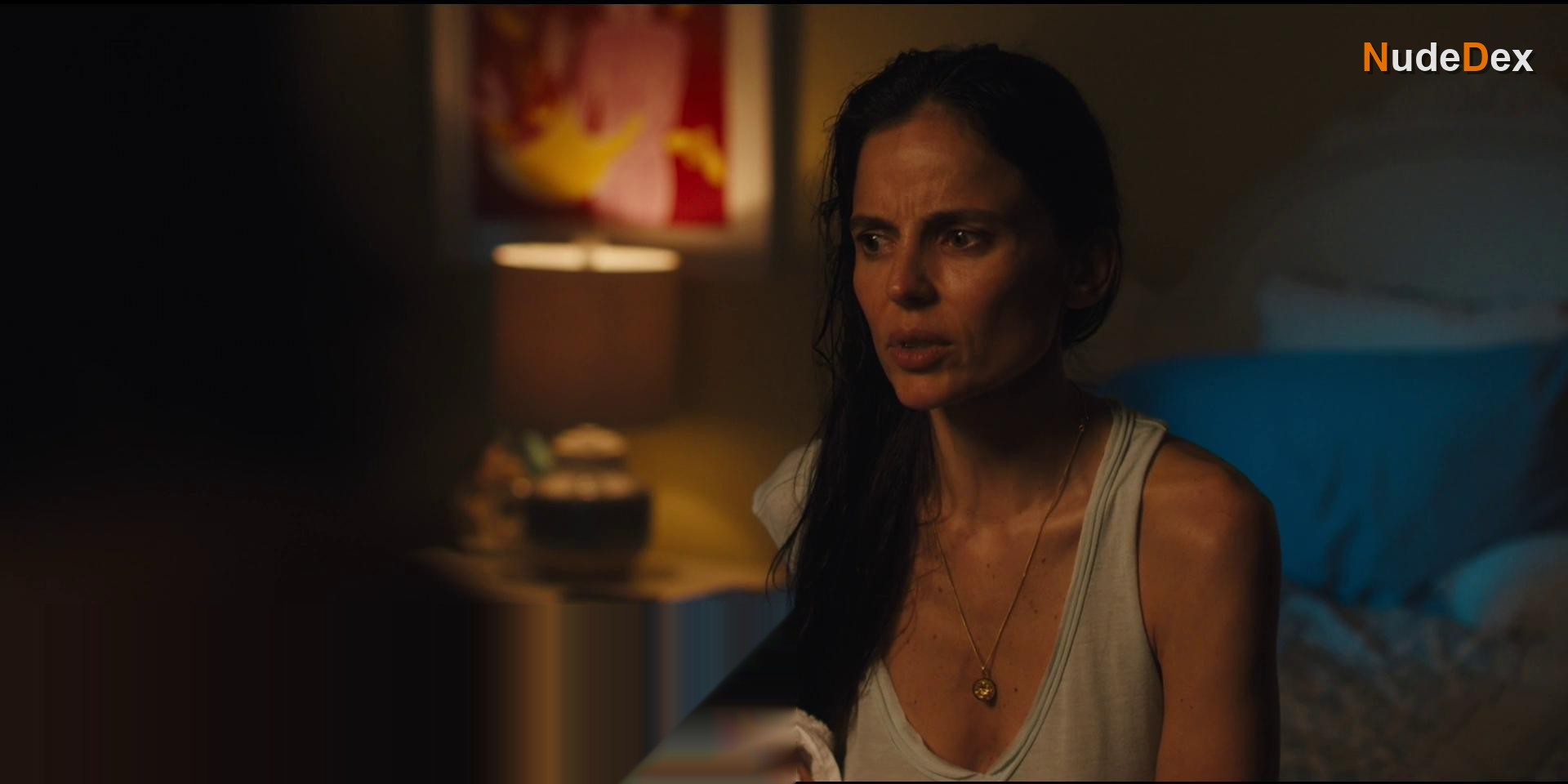 Elena Anaya in Jett, photo 23