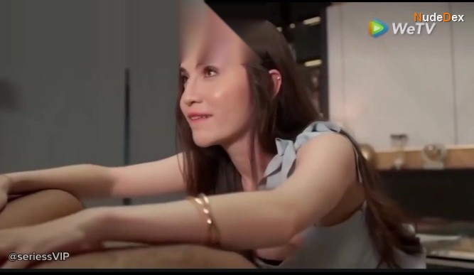 Elina Joerg in Love And 10 Million Dollars, photo 3