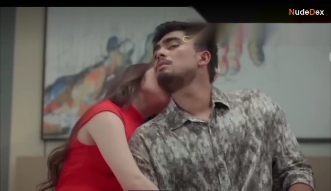 Elina Joerg in Love And 10 Million Dollars, photo 16