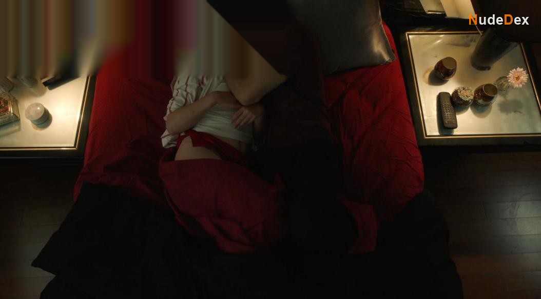 Elisabeth Rohm in Sleeping With Danger, photo 3