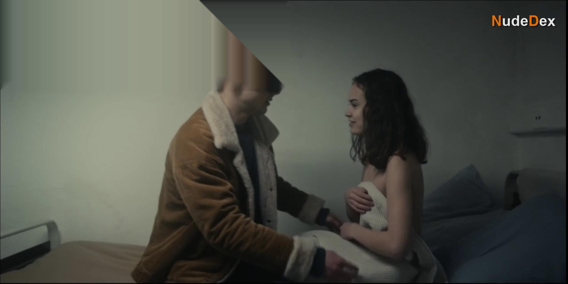 Elisa Echevarria in Invisible, photo 2