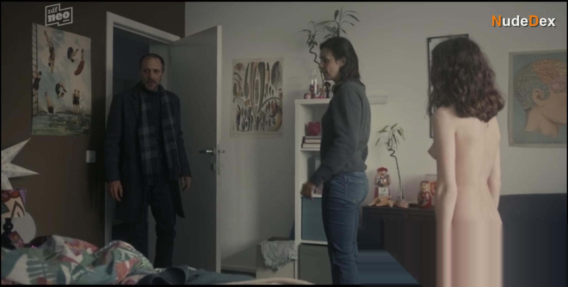 Elisa Echevarria in Invisible, photo 7