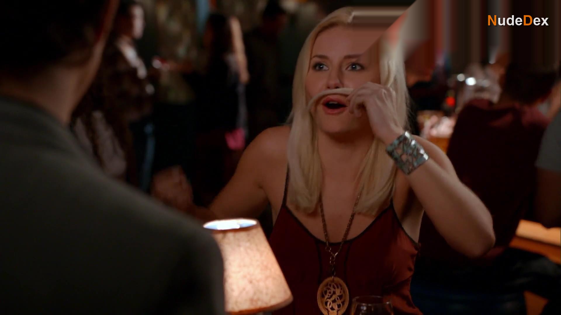 Happy Endings in Happy Endings, photo 5