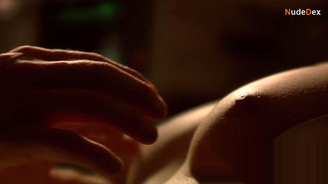 Elisha Cuthbert in He Was A Quiet Man, photo 2