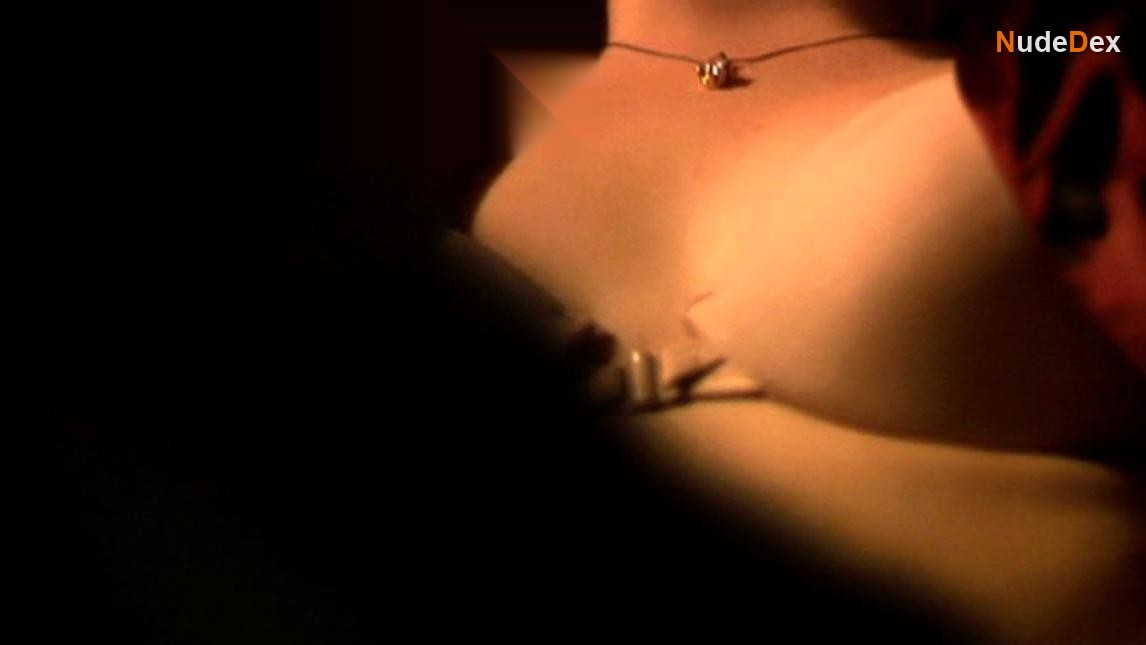 Elisha Cuthbert in He Was A Quiet Man, photo 3