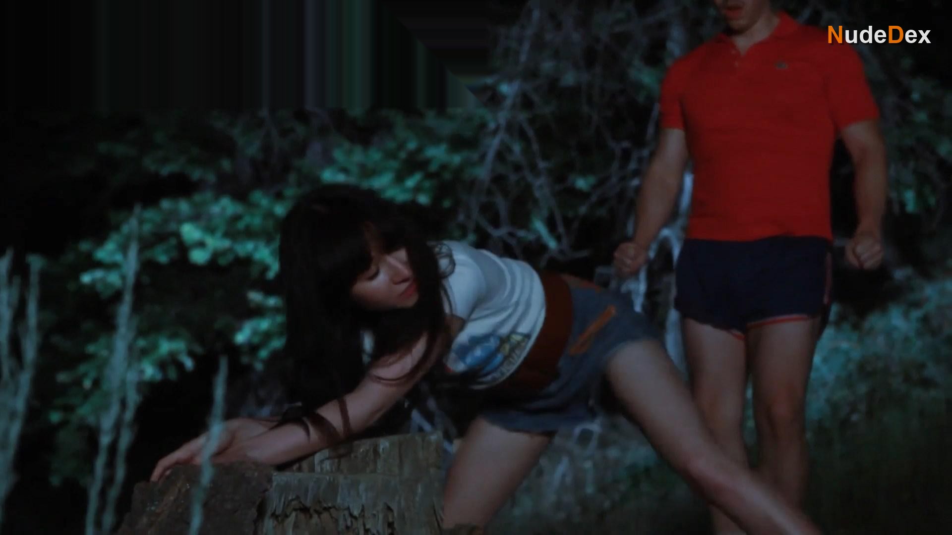 Elissa Dowling in Bloody Bible Camp, photo 4