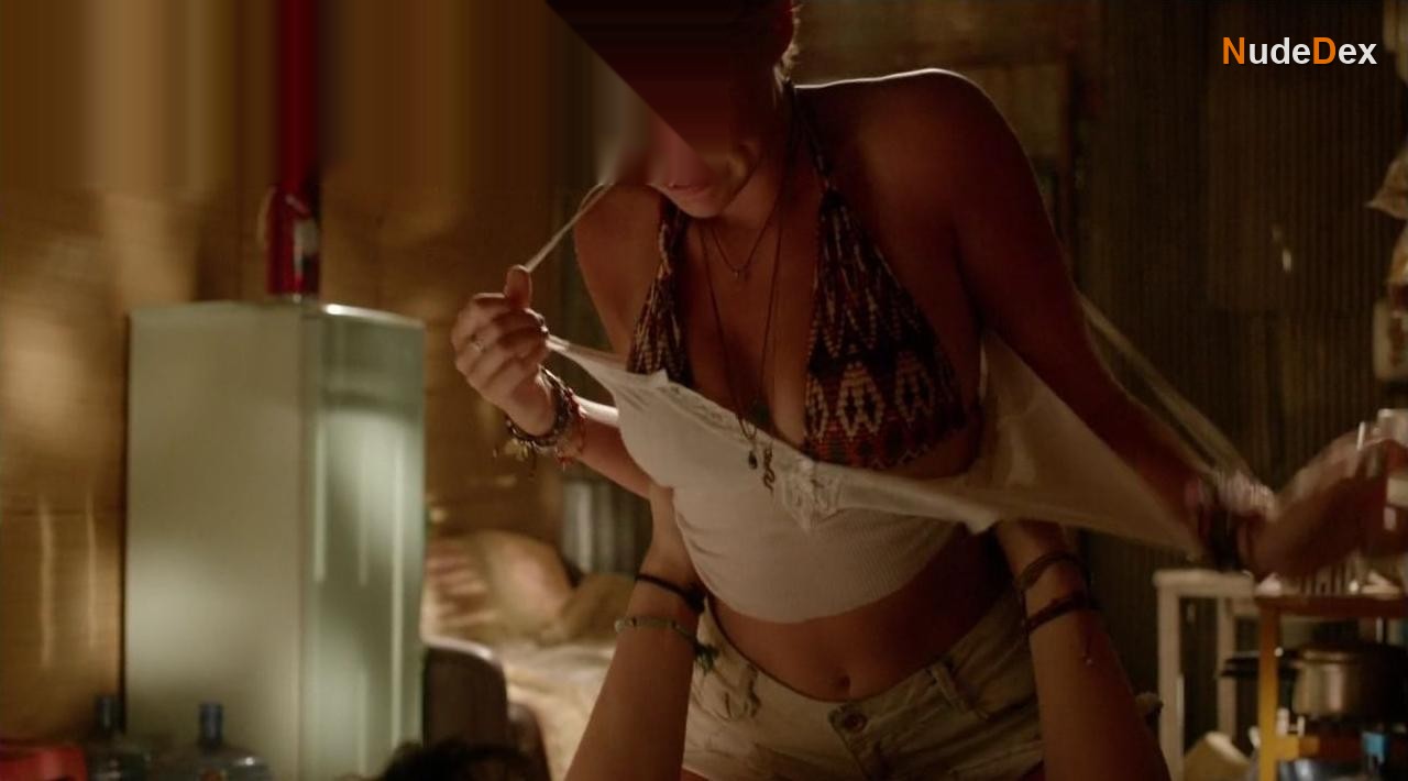 Eliza Bennett in Strike Back, photo 2