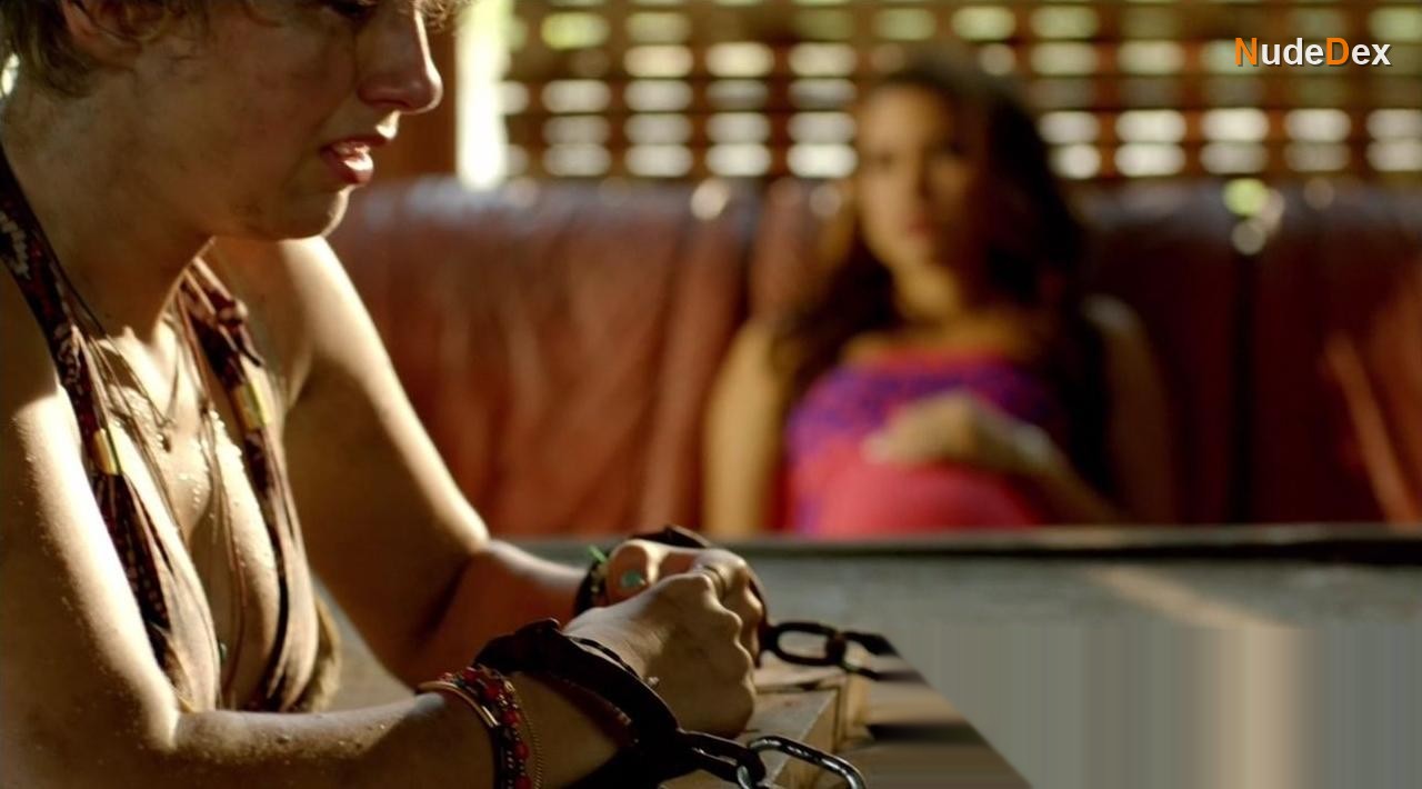 Eliza Bennett in Strike Back, photo 6