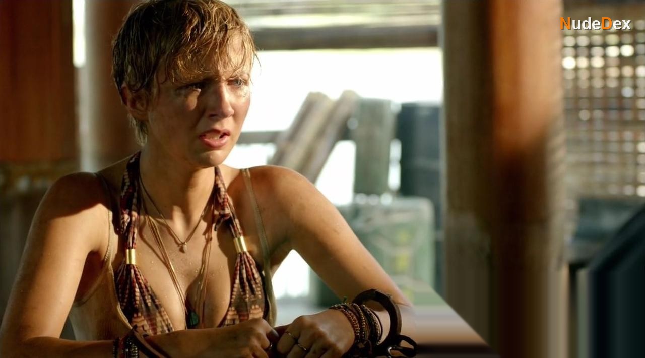Eliza Bennett in Strike Back, photo 7