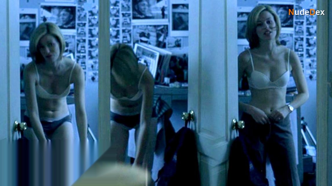 Elizabeth Banks in Heights, photo 1