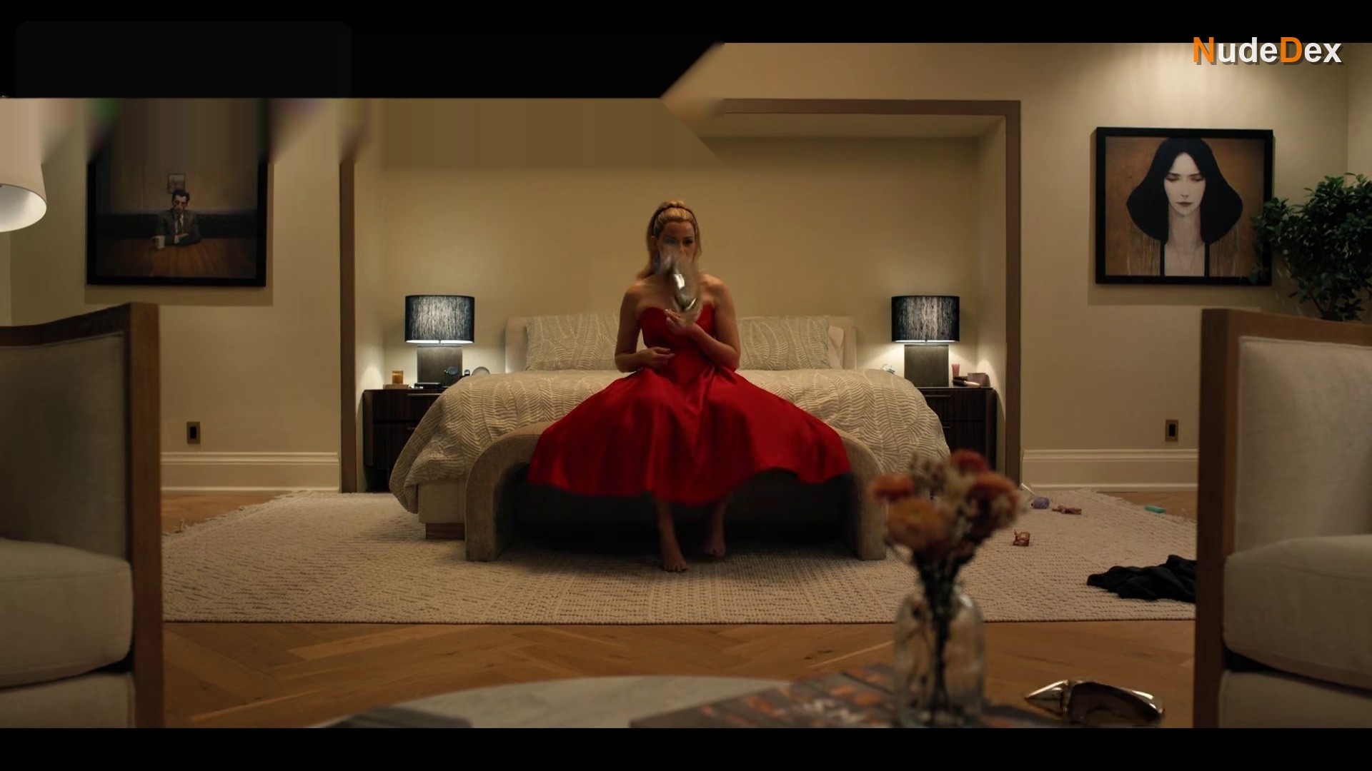 The Miniature Wife in The Miniature Wife, photo 6
