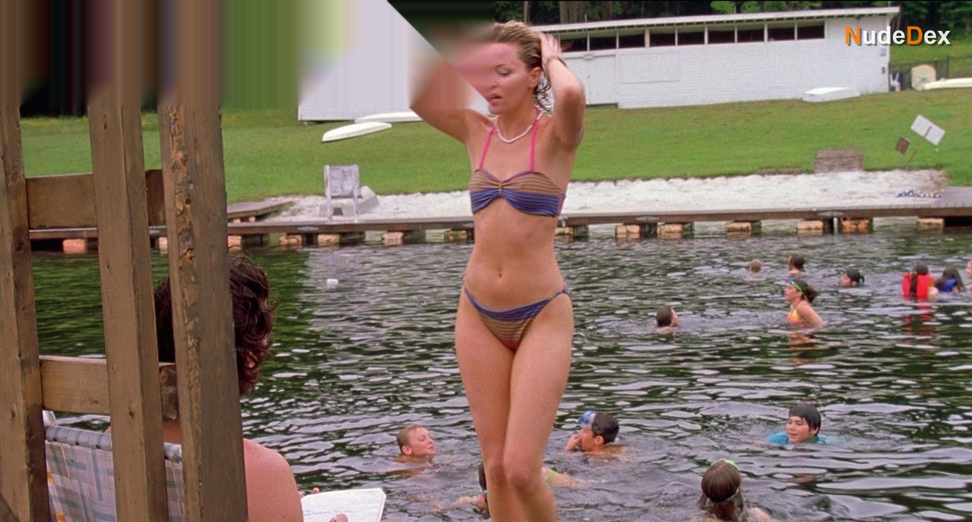 Elizabeth Banks in Wet Hot American Summer, photo 4