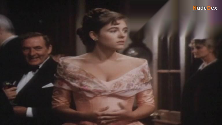 Elizabeth Hurley in Act Of Will, photo 3