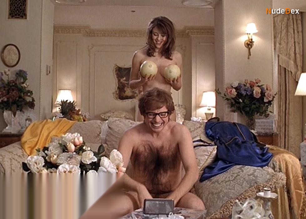 Elizabeth Hurley in Austin Powers International Man Of Mystery, photo 6