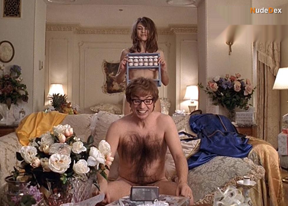 Elizabeth Hurley in Austin Powers International Man Of Mystery, photo 7
