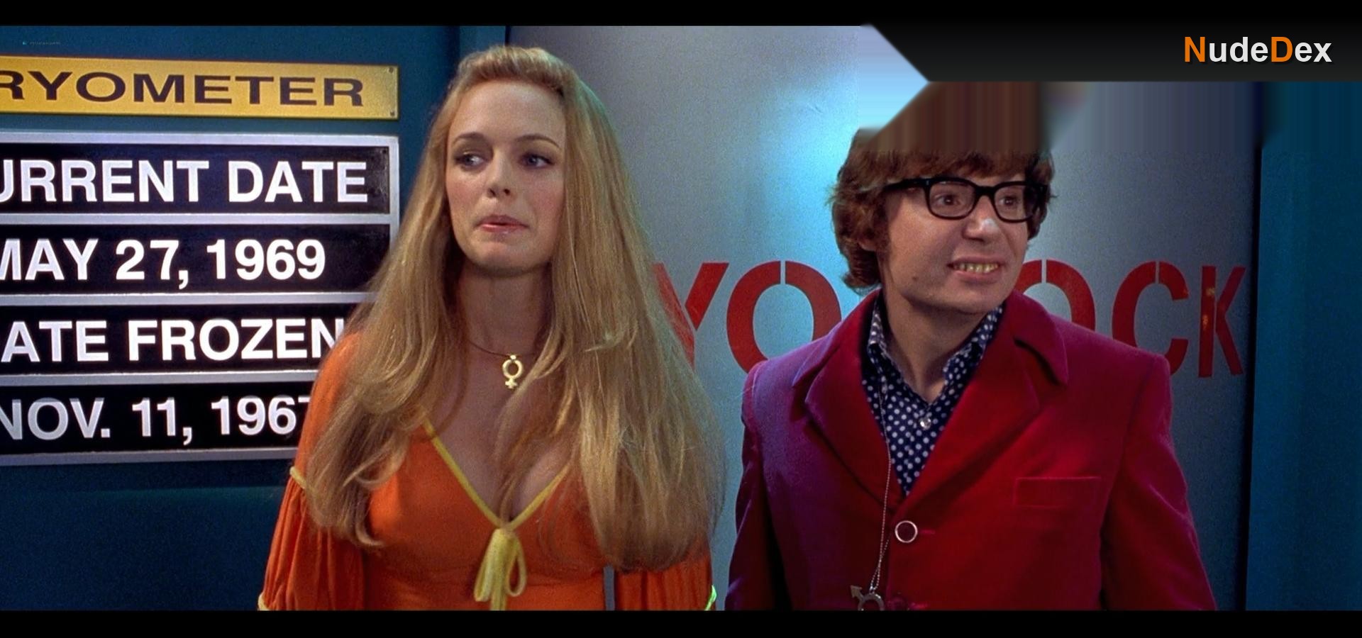 Elizabeth Hurley in Austin Powers The Spy Who Shagged Me, photo 4