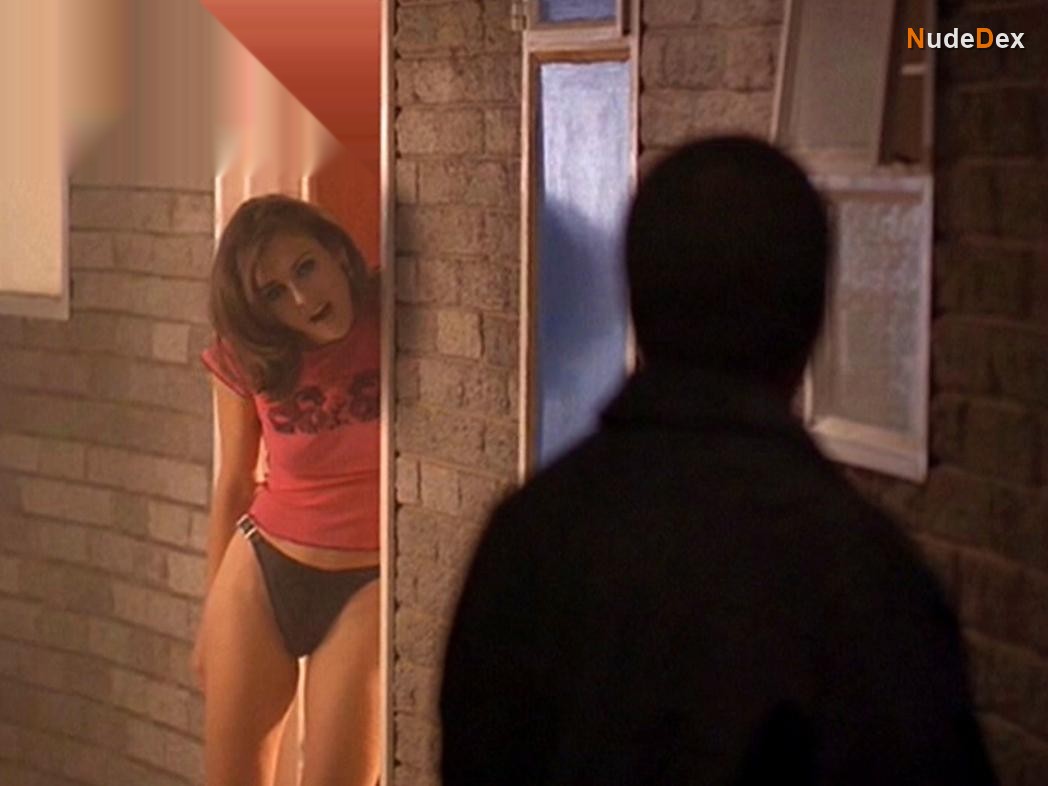 Elizabeth Hurley in Dangerous Ground, photo 6