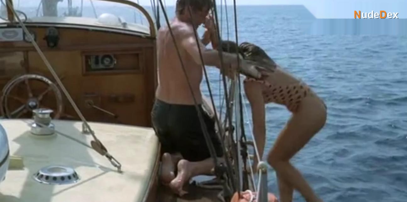 Elizabeth Hurley in Kill Cruise, photo 2