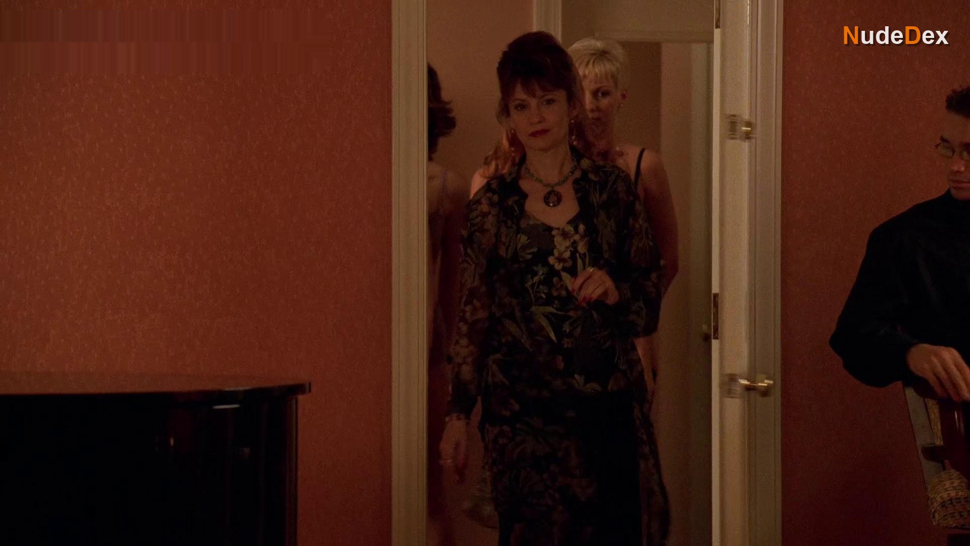 Elizabeth J. Carlisle in The Wire, photo 5