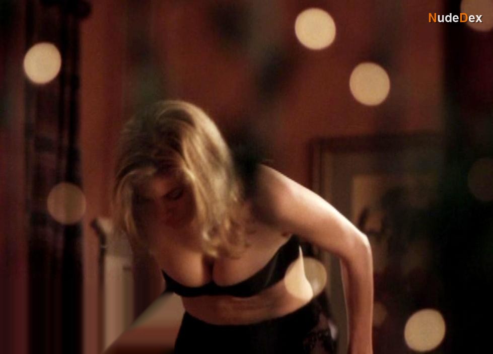 Elizabeth Mitchell in Hollywood Palms, photo 4