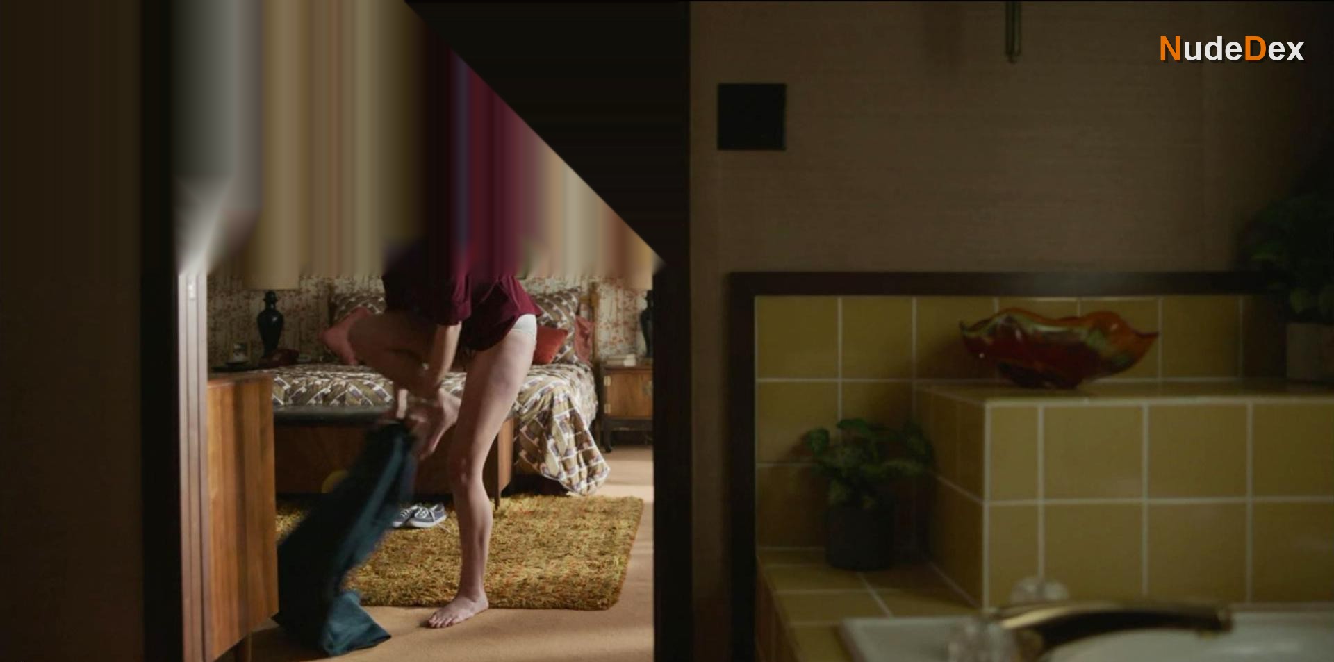 Elizabeth Olsen in Love Death, photo 9