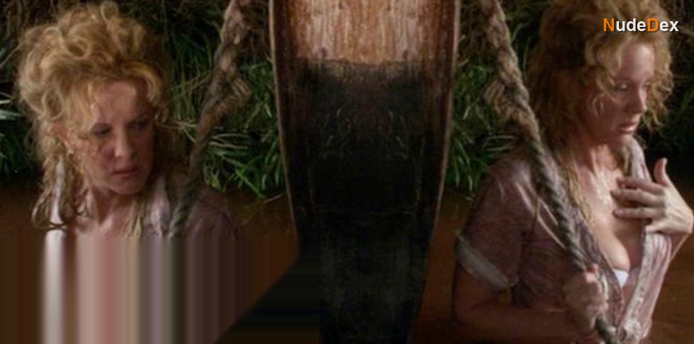 Elizabeth Perkins in Jiminy Glick In Lalawood, photo 3