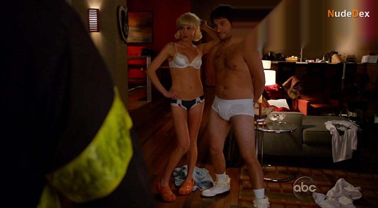 Happy Endings in Happy Endings, photo 14