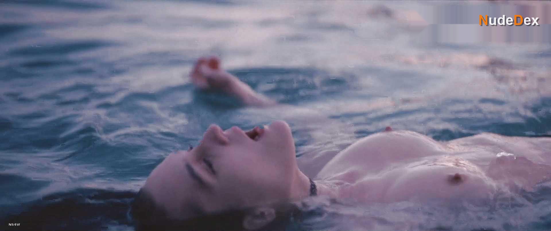 Elizaveta Yankovskaya in Nika, photo 3
