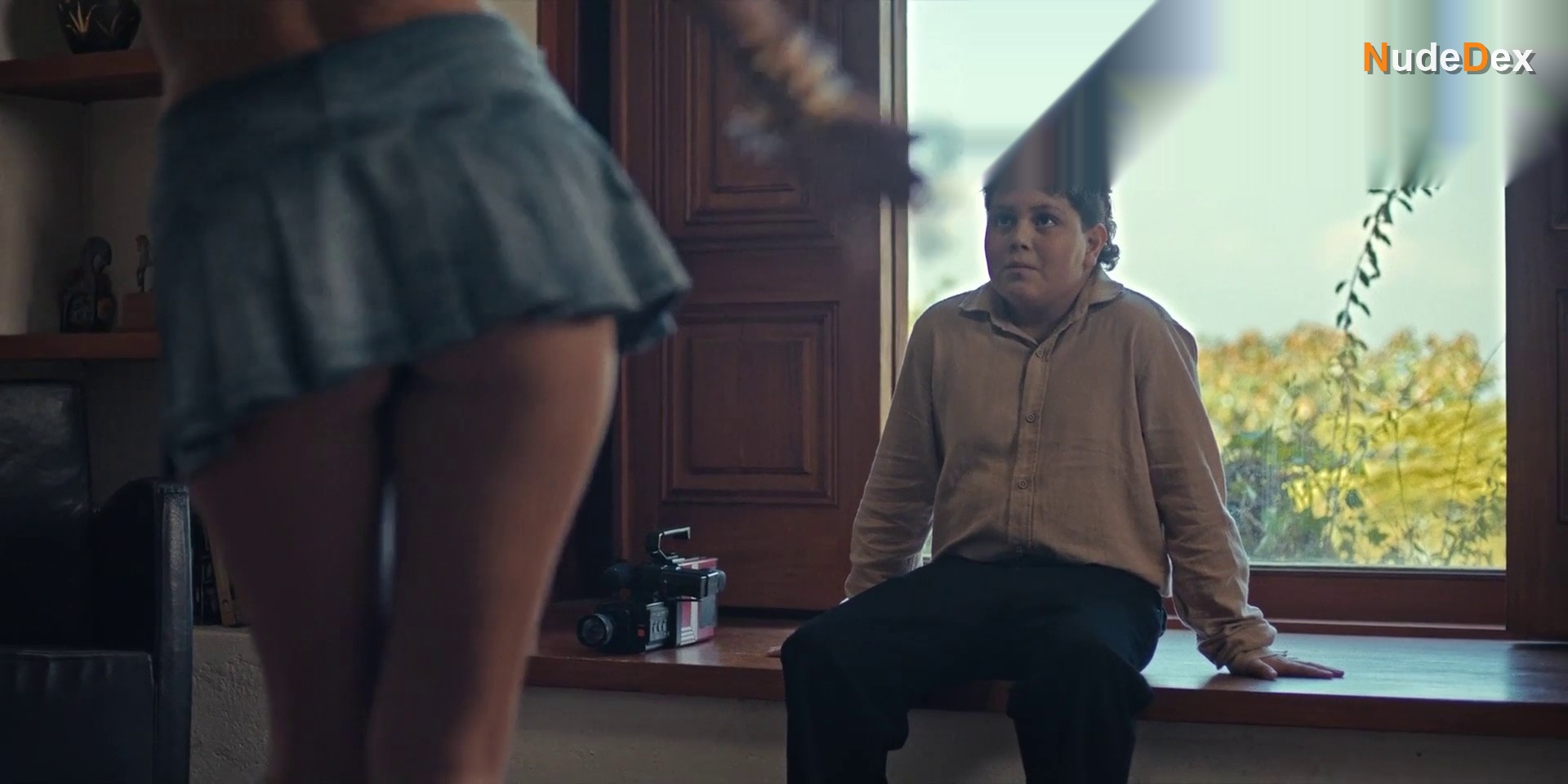 Ella Becerra in Dear Killer Nannies, photo 2