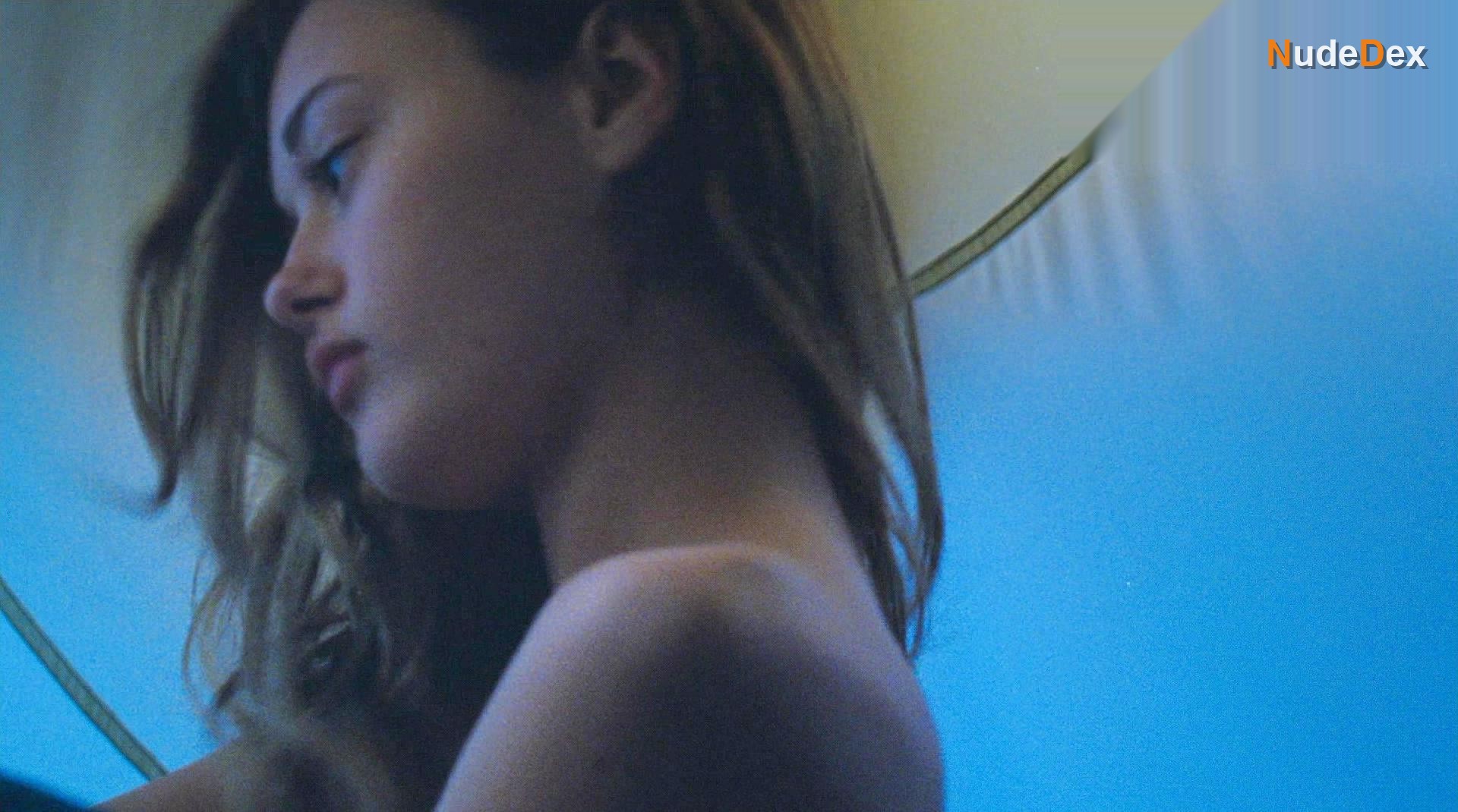 Ella Purnell in Wildlike, photo 1
