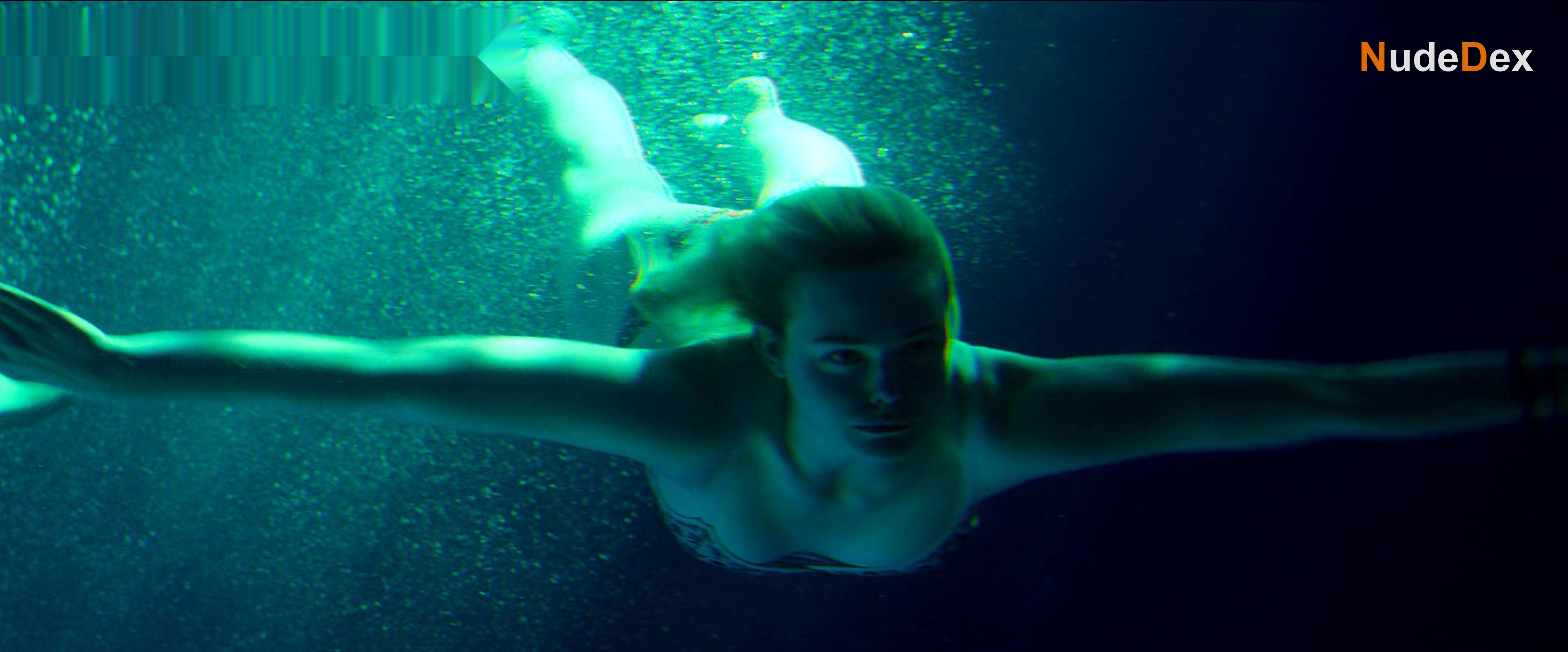 Elle Fanning in All The Bright Places, photo 7