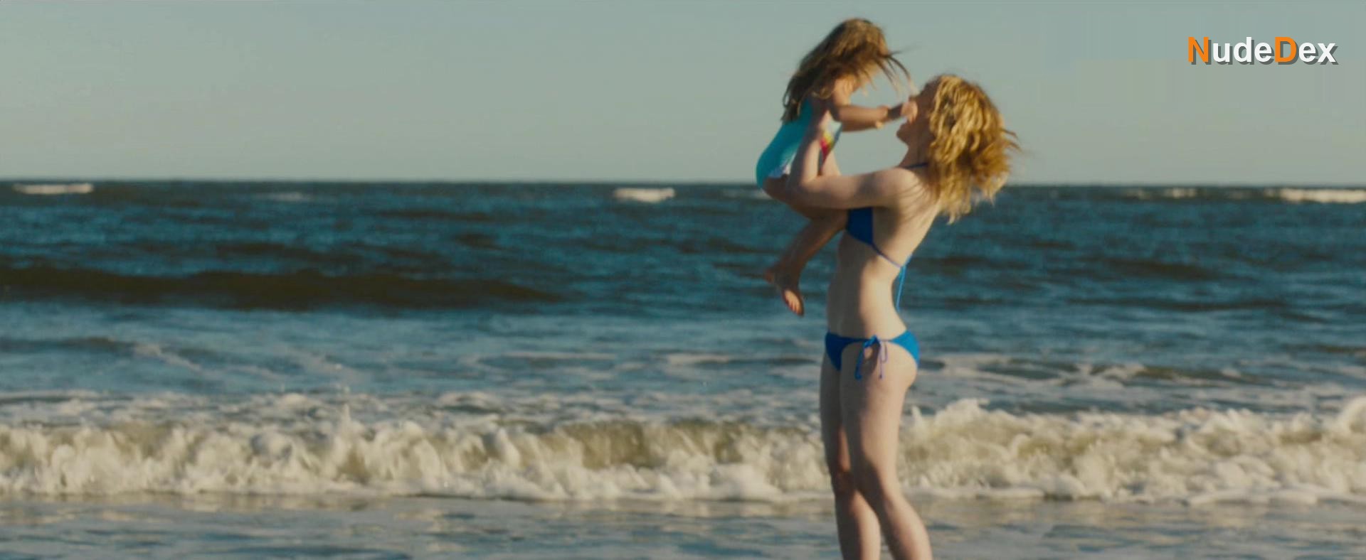 Elle Fanning in Galveston, photo 1