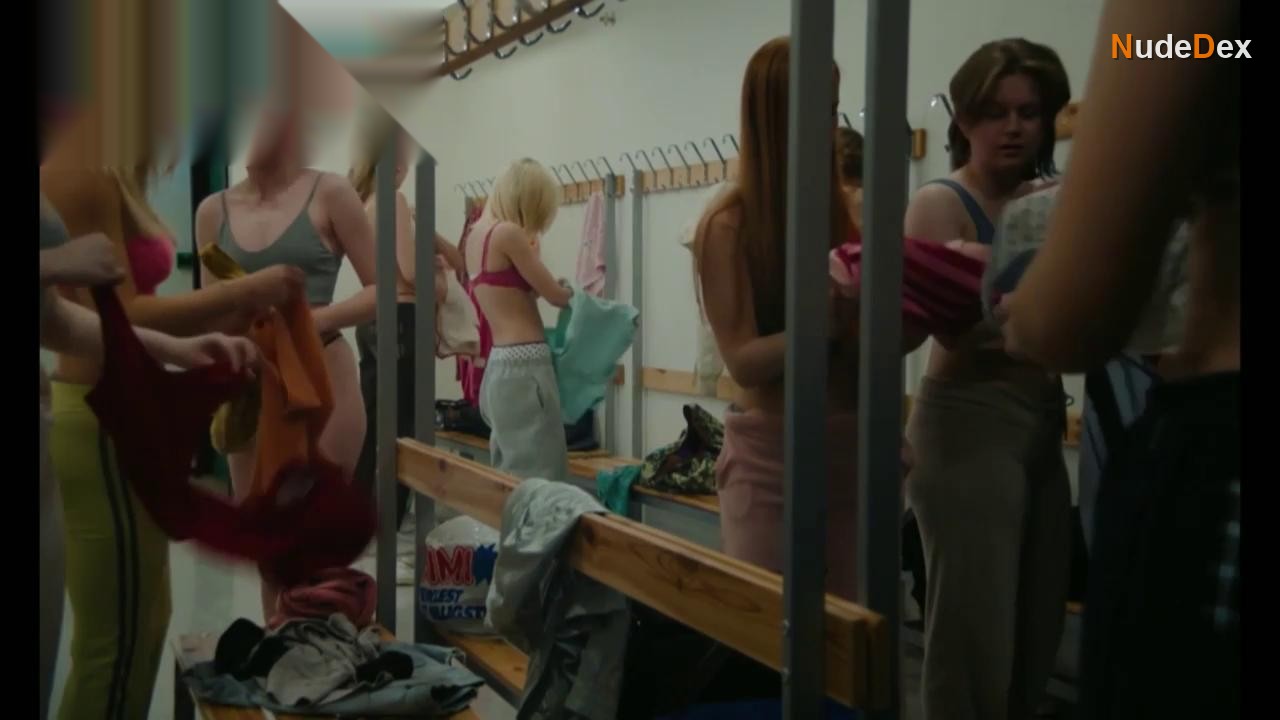 Elli Rhiannon Muller Osborne in Requiem For Selina, photo 1