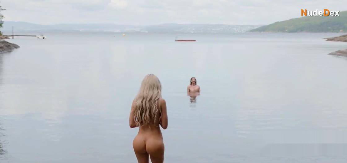Elli Rhiannon Muller Osborne in Requiem For Selina, photo 18