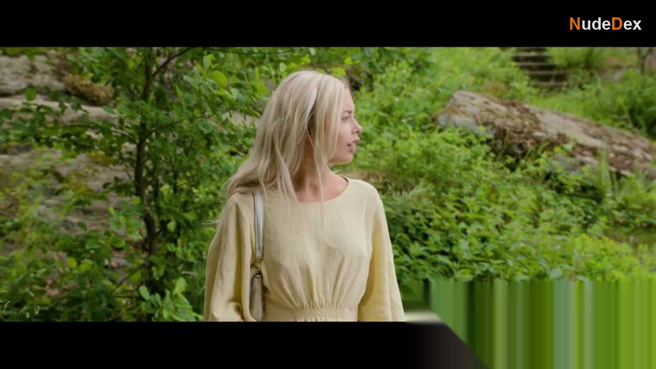 Elli Rhiannon Muller Osborne in Requiem For Selina, photo 21