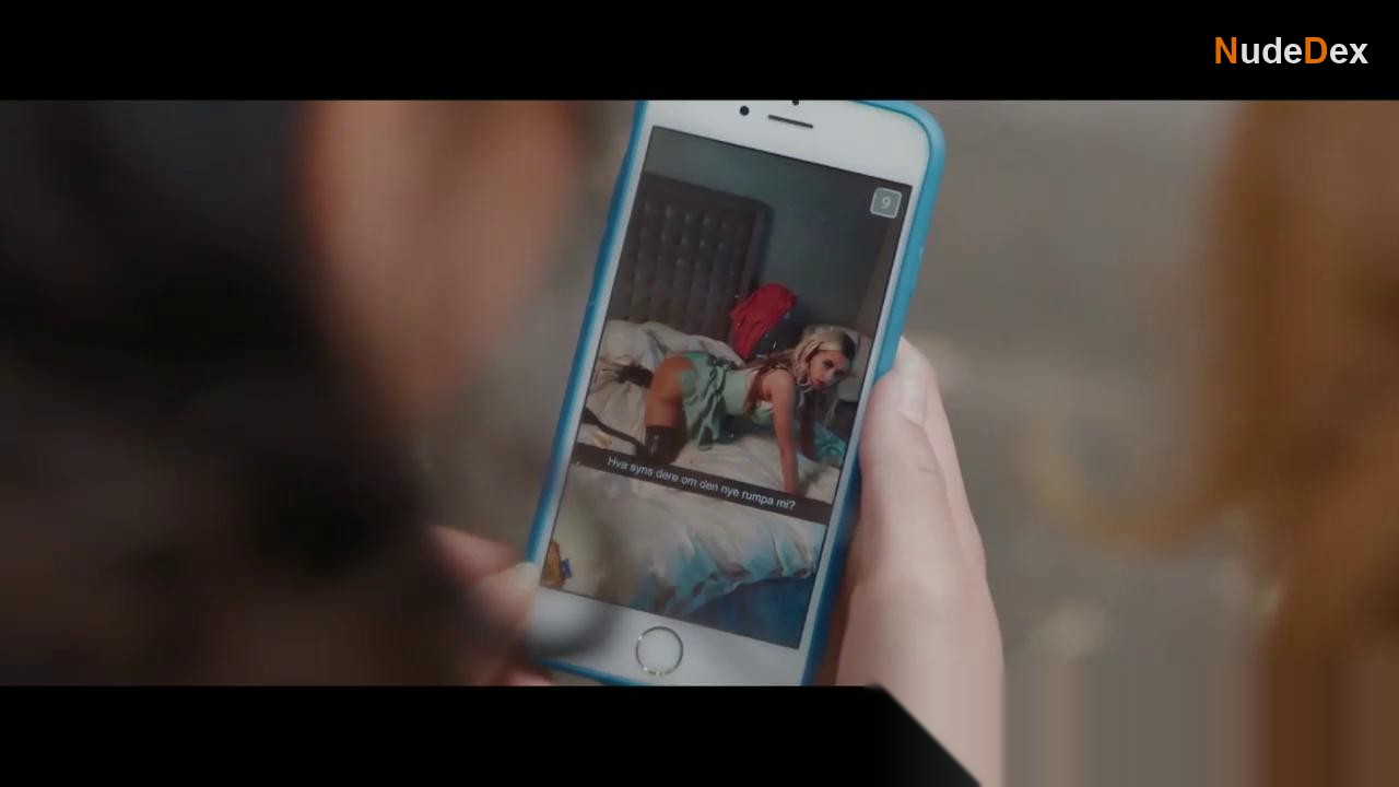Elli Rhiannon Muller Osborne in Requiem For Selina, photo 24