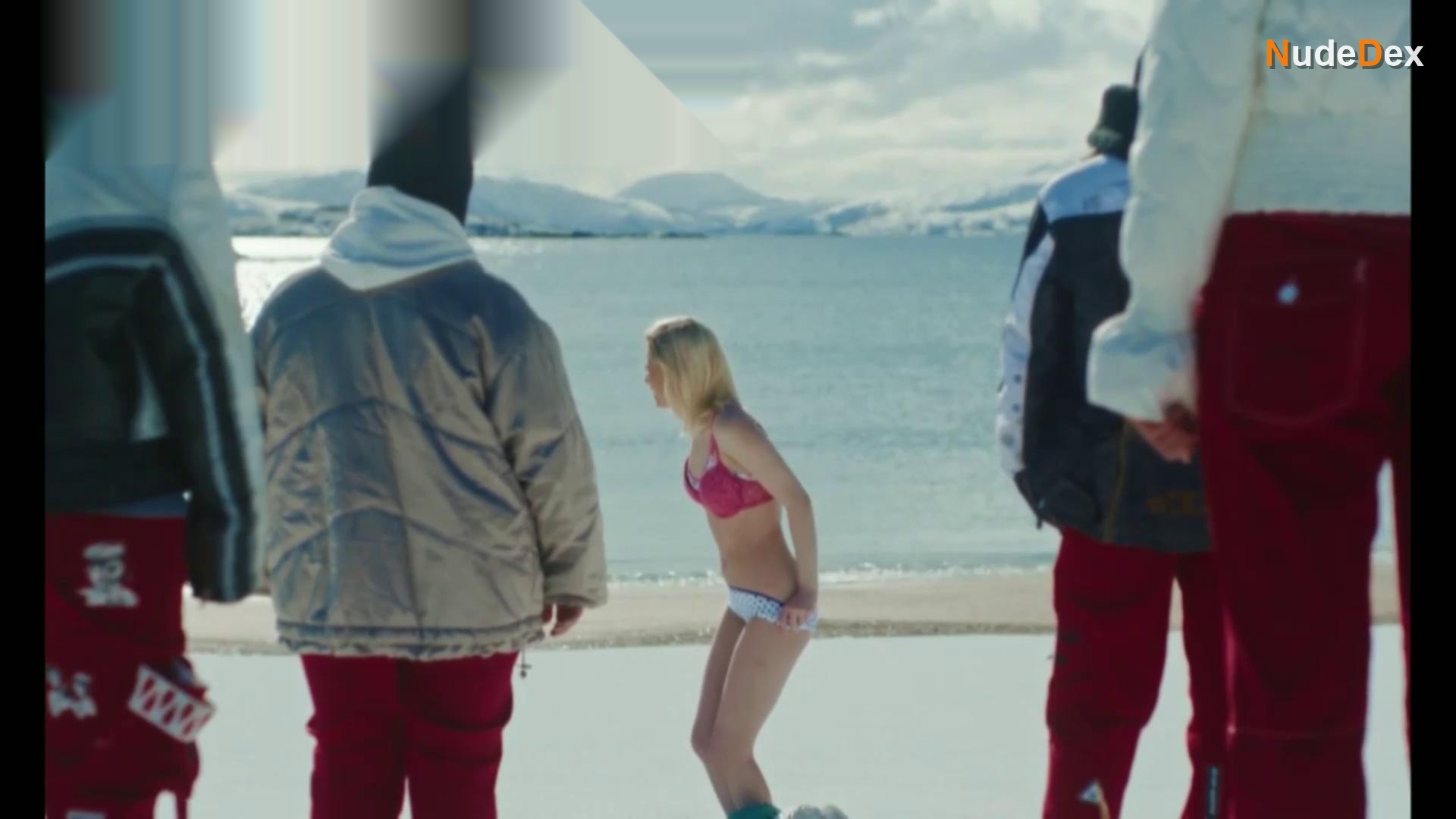 Elli Rhiannon Muller Osborne in Requiem For Selina, photo 45