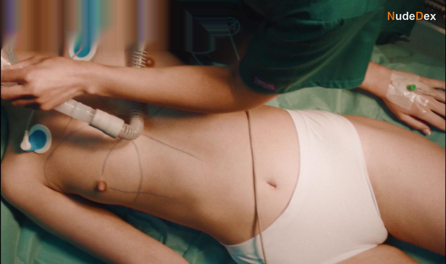 Elli Rhiannon Muller Osborne in Requiem For Selina, photo 63