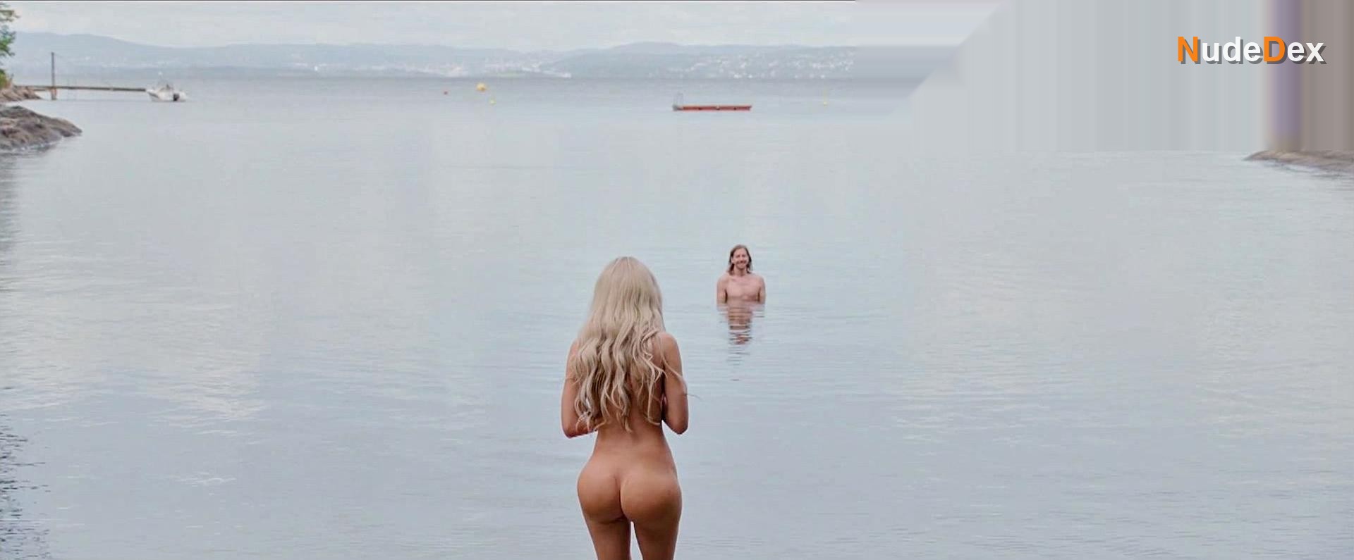 Elli Rhiannon Muller Osborne in Requiem For Selina, photo 64