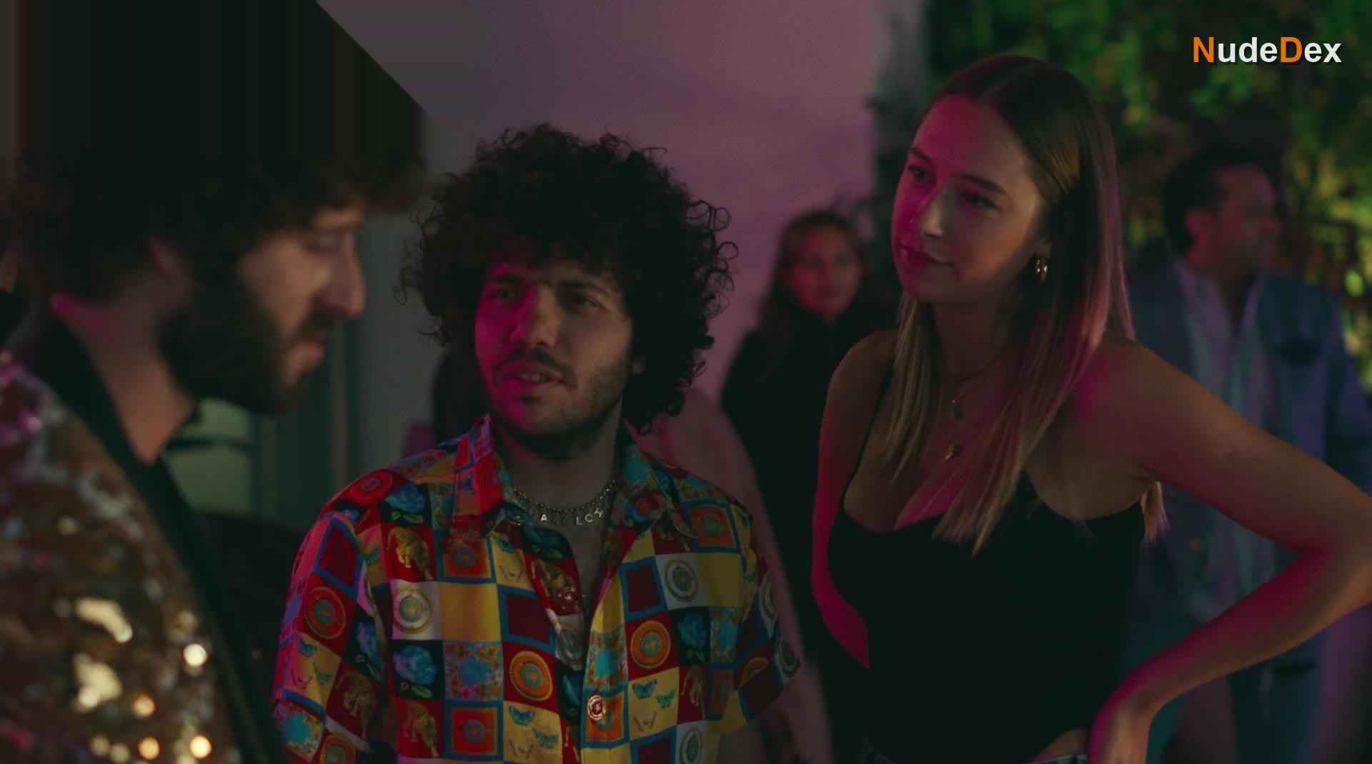 Elsie Hewitt in Dave, photo 3