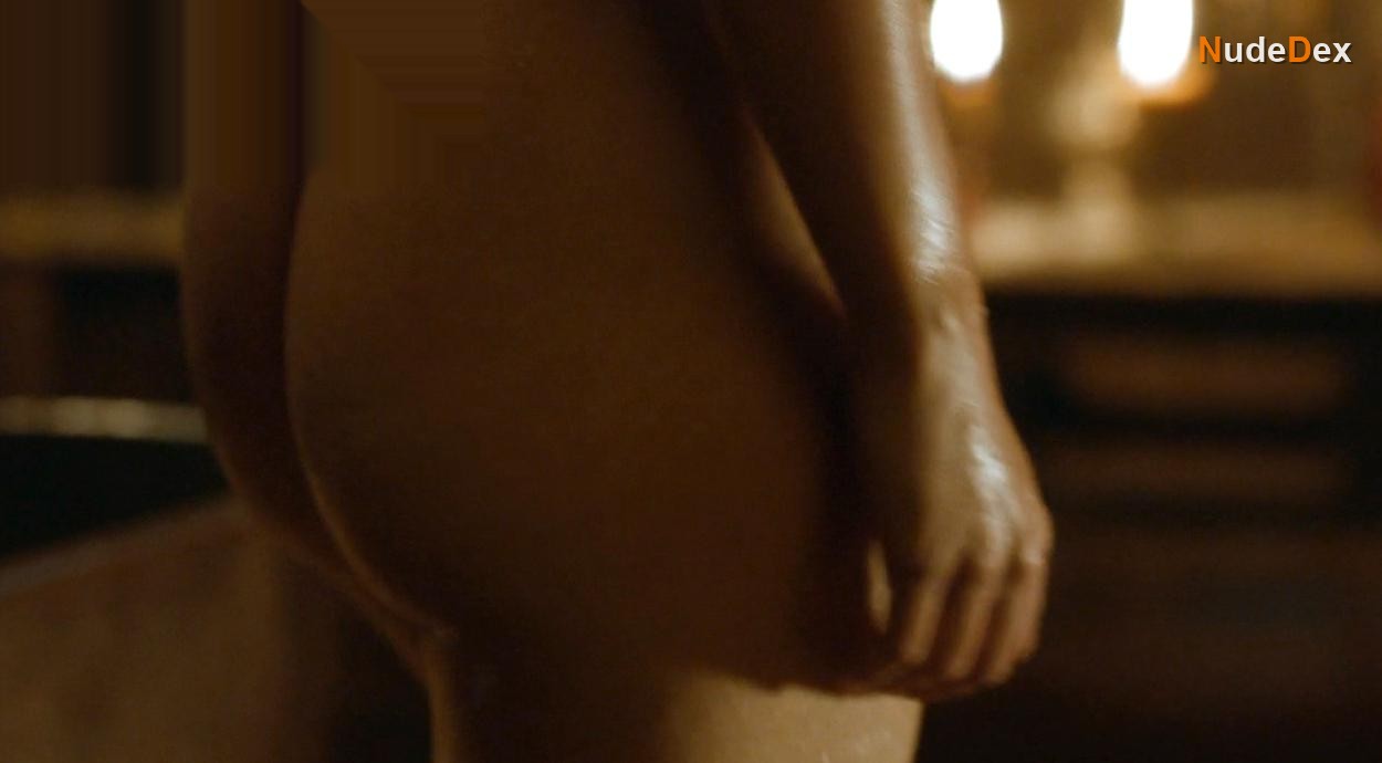 Emilia Clarke in Game Of Thrones, photo 10