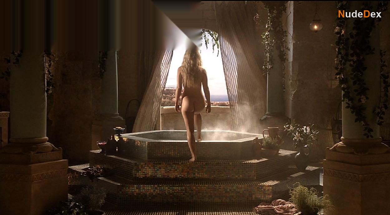 Emilia Clarke in Game Of Thrones, photo 15