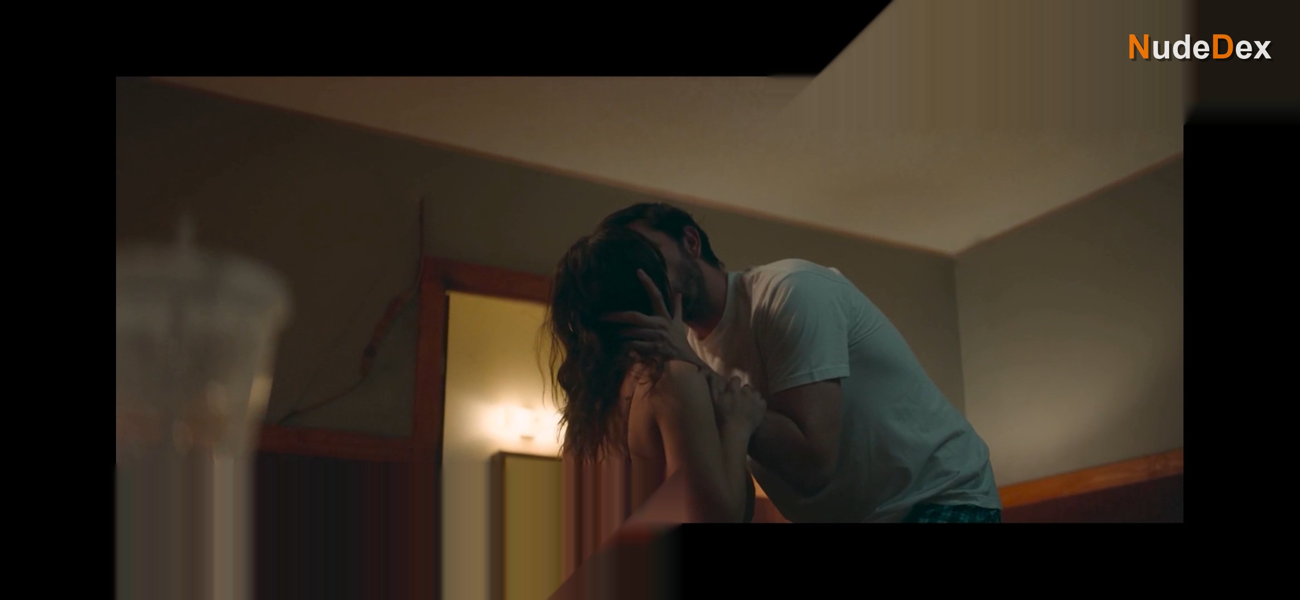 Emilia Jones in Cat Person, photo 5