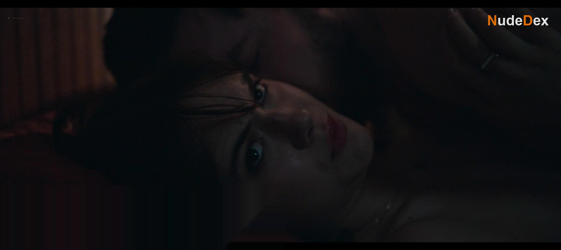 Emilia Jones in Cat Person, photo 11