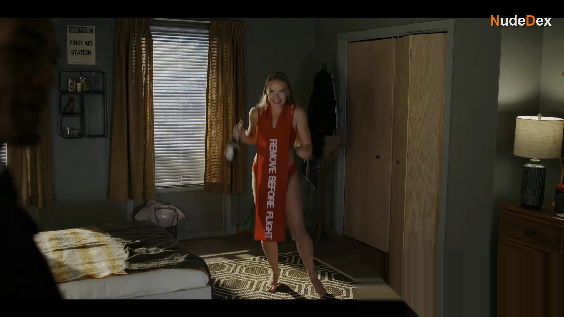 Emilia Mccarthy in Skymed, photo 2