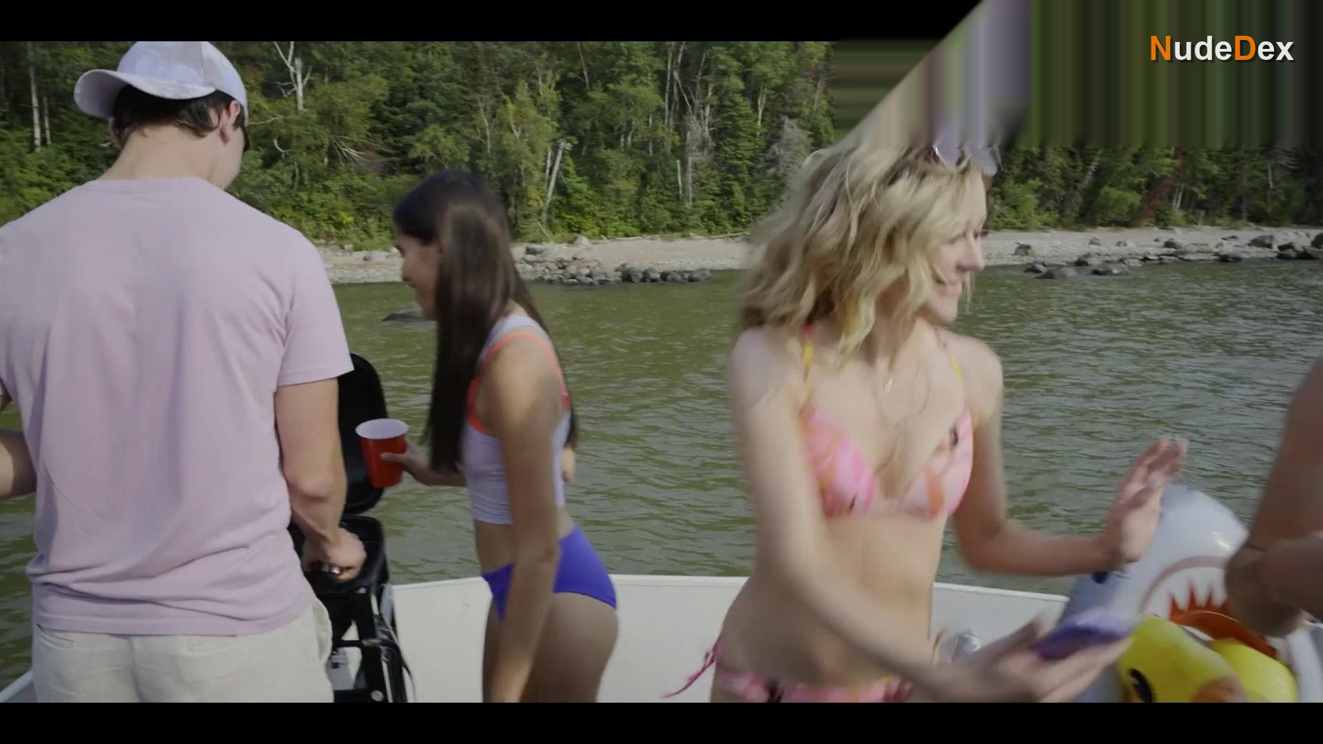 Emilia Mccarthy in Skymed, photo 3