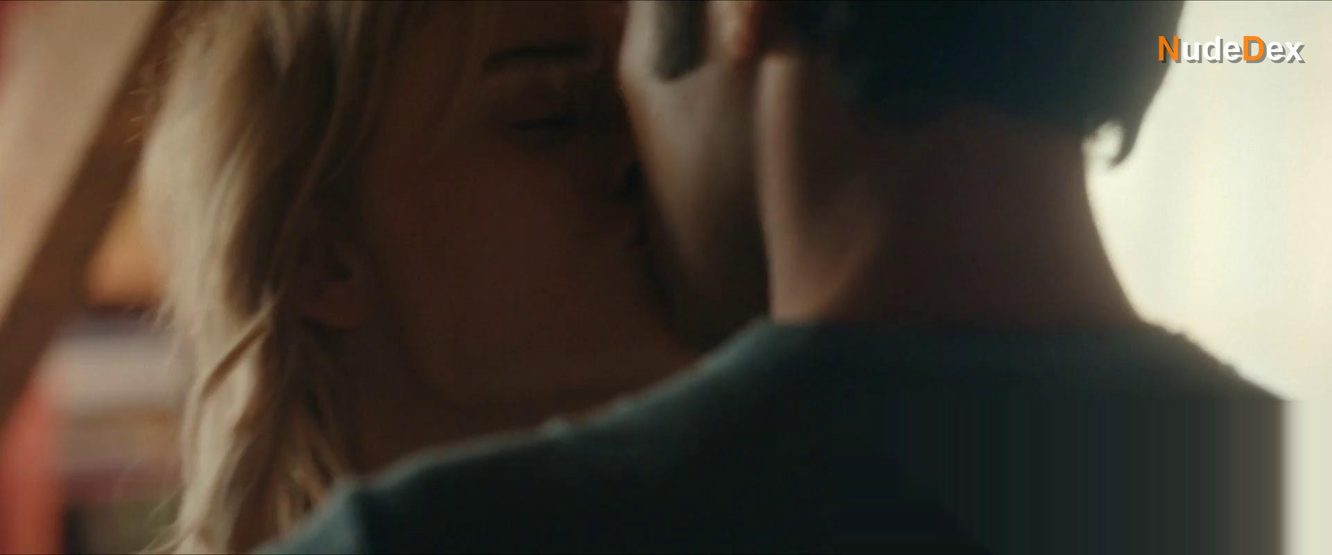 Emily Alyn Lind in We Were Liars, photo 8