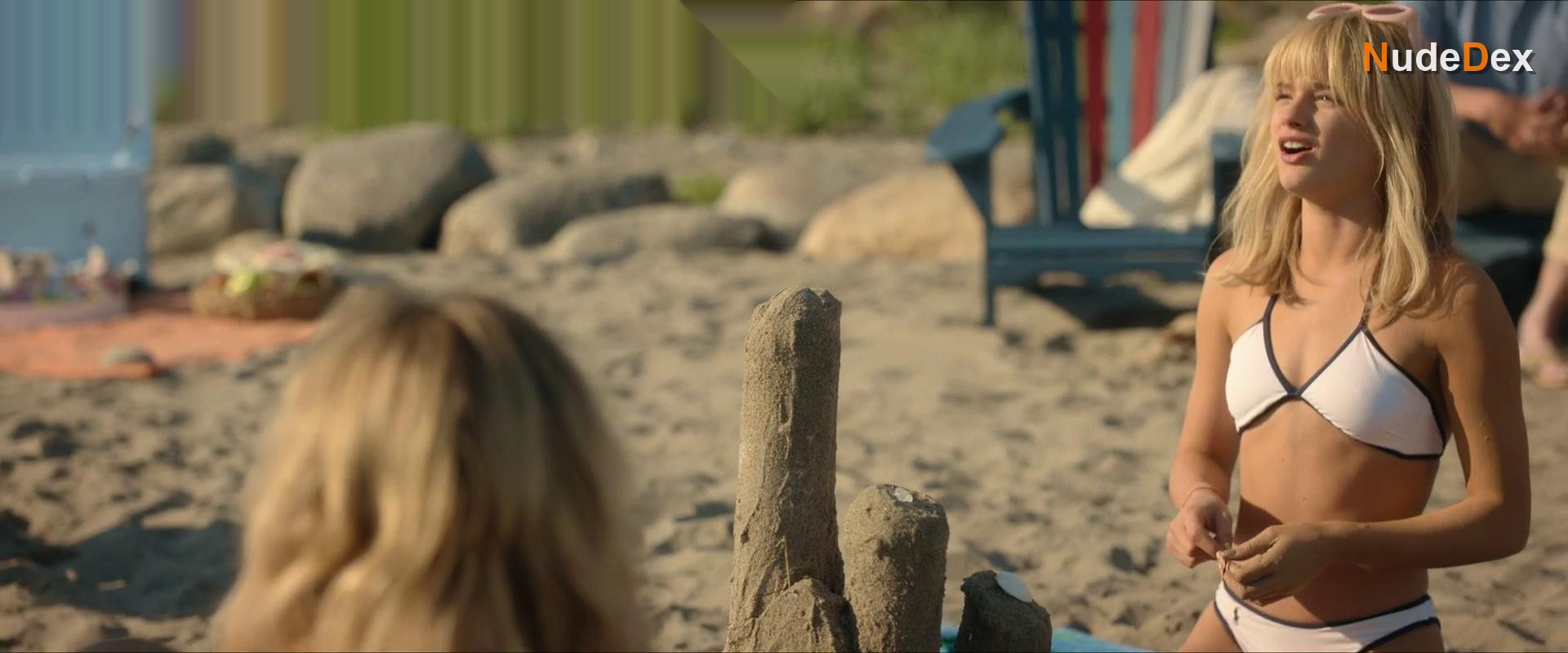Emily Alyn Lind in We Were Liars, photo 17