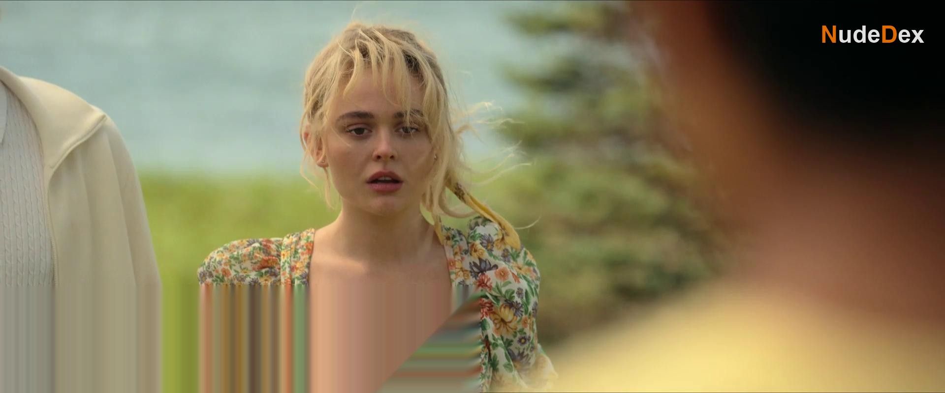 Emily Alyn Lind in We Were Liars, photo 42