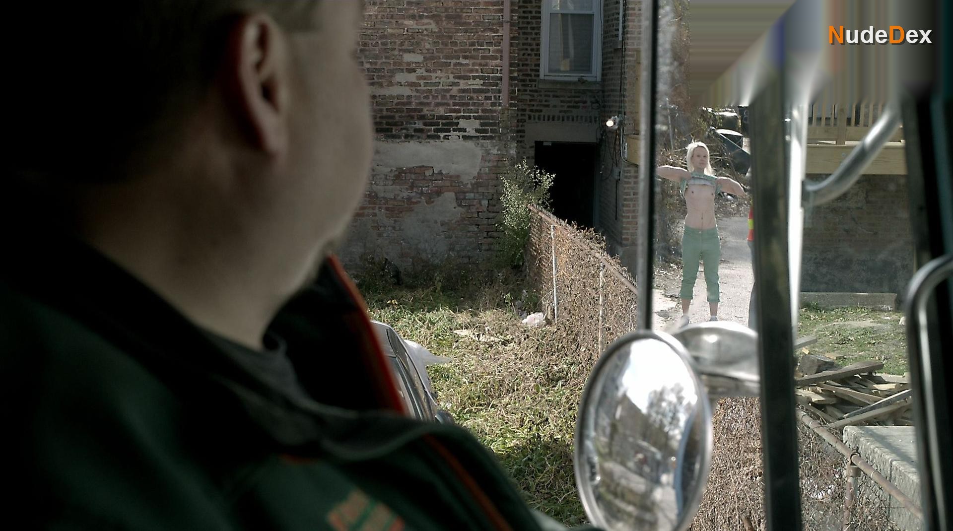 Emily Bergl in Shameless, photo 11